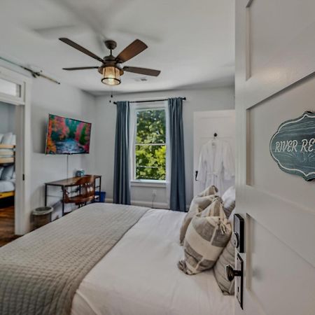 بيركلي سبرينغز The Grand Castalian Inn Bed And Breakfast المظهر الخارجي الصورة